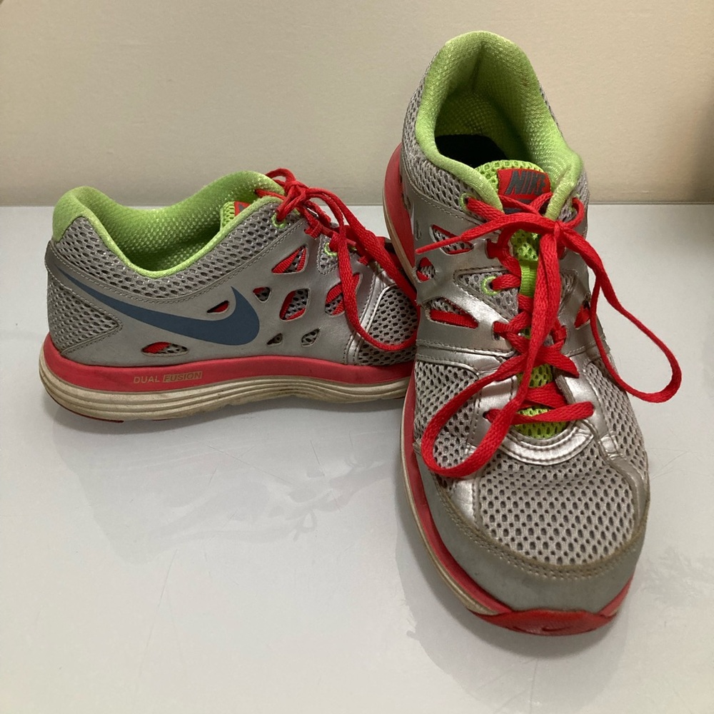 Nike Dual Fusion Lite 8.5